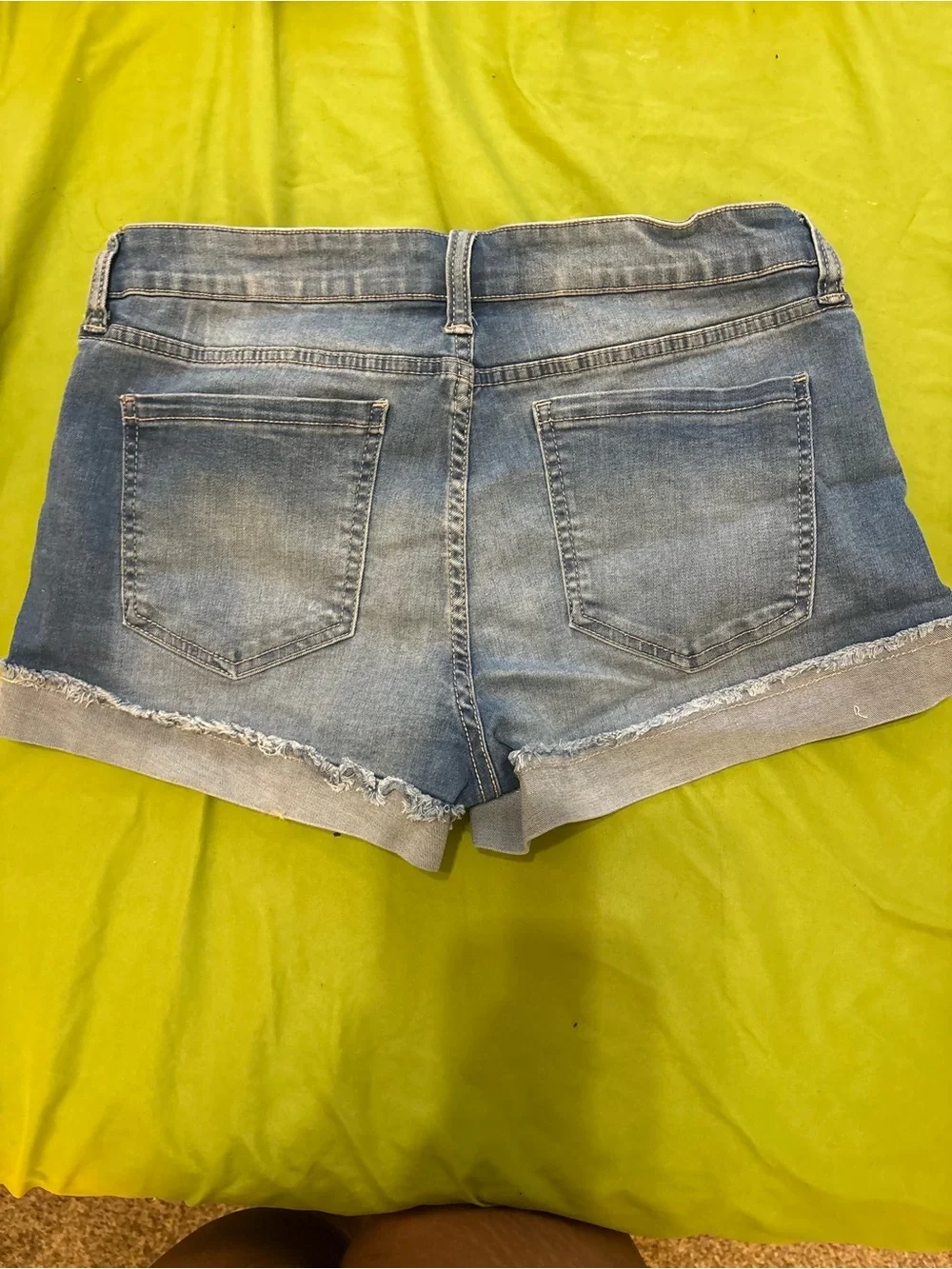 Denim Frayed Hem Women's Shorts - Blue
